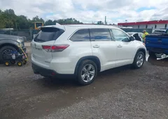2015 Toyota Highlander Limited Platinum V6 — фото 4