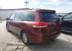 2012 Toyota Sienna Xle V6 8 Passenger — фото 3
