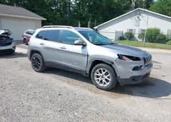 2017 Jeep Cherokee Latitude — фото 1