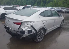 2019 Hyundai Elantra Limited — фото 4