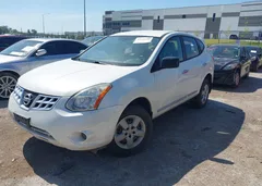 2013 Nissan Rogue S — фото 2