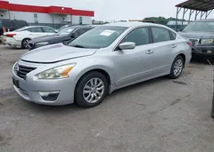 2014 Nissan Altima 2.5 S — фото 2