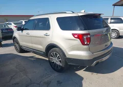 2017 Ford Explorer Platinum — фото 3