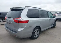 2018 Toyota Sienna Xle 8 Passenger — фото 4
