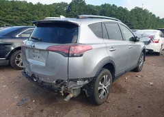 2018 Toyota Rav4 Le — фото 4