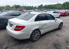 2013 Mercedes-Benz C 300 Luxury 4Matic — фото 20
