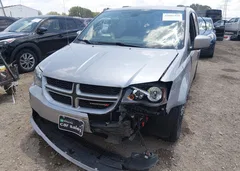 2019 Dodge Grand Caravan GT — фото 6