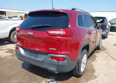 2016 Jeep Cherokee Latitude — фото 4