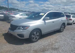 2017 Nissan Pathfinder Sl — фото 2