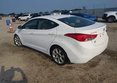 2013 Hyundai Elantra Limited — фото 3