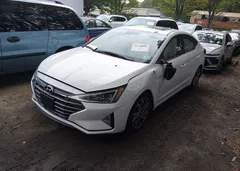 2020 Hyundai Elantra Limited — фото 2
