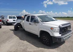 2015 Toyota Tundra SR 5.7L V8 — фото 1