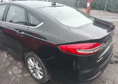 2019 Ford Fusion Hybrid SE — фото 3