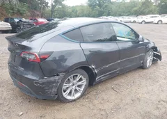 2024 Tesla Model Y Long Range Dual Motor All-Wheel Drive — фото 4