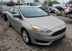 2016 Ford Focus SE — фото 4
