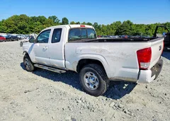 2016 Toyota Tacoma SR — фото 2