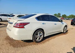 2015 Nissan Altima 2.5 SV — фото 3