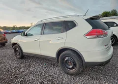 2016 Nissan Rogue S — фото 2