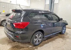 2018 Nissan Pathfinder SL — фото 3