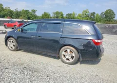 2013 Honda Odyssey Touring — фото 2