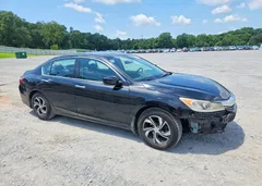 2017 Honda Accord LX — фото 4