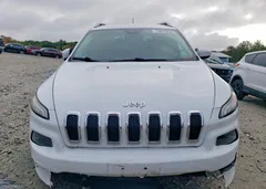 2016 Jeep Cherokee Latitude — фото 5