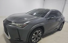 2022 Lexus UX 200 Base — фото 2